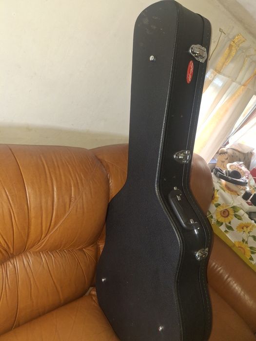 Chitară acustică yamaha !!