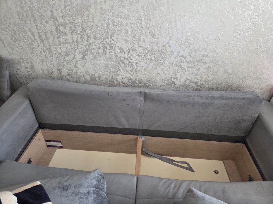 Продаётся диван в хорошем состоянии