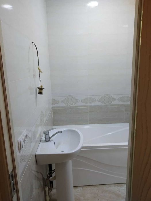 Юнусабад 11-квартал, 2/2/4 2х комнатная