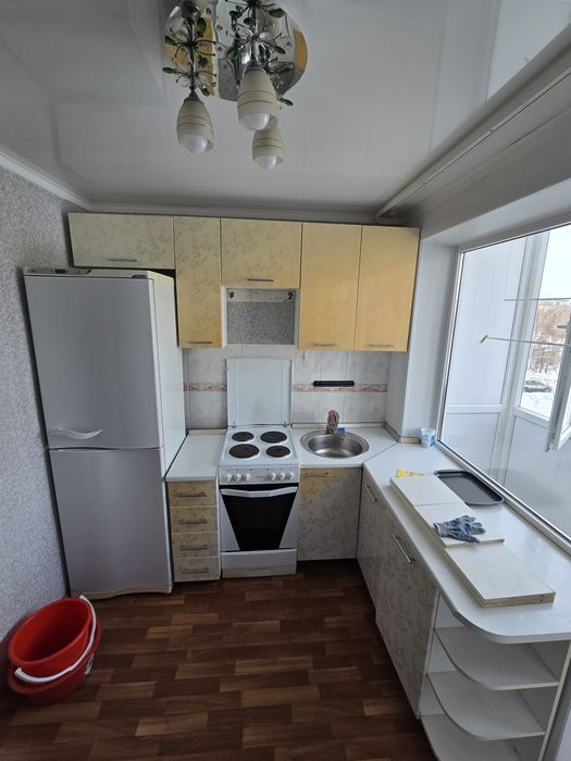 Продам холодильник, кухонный гарнитур