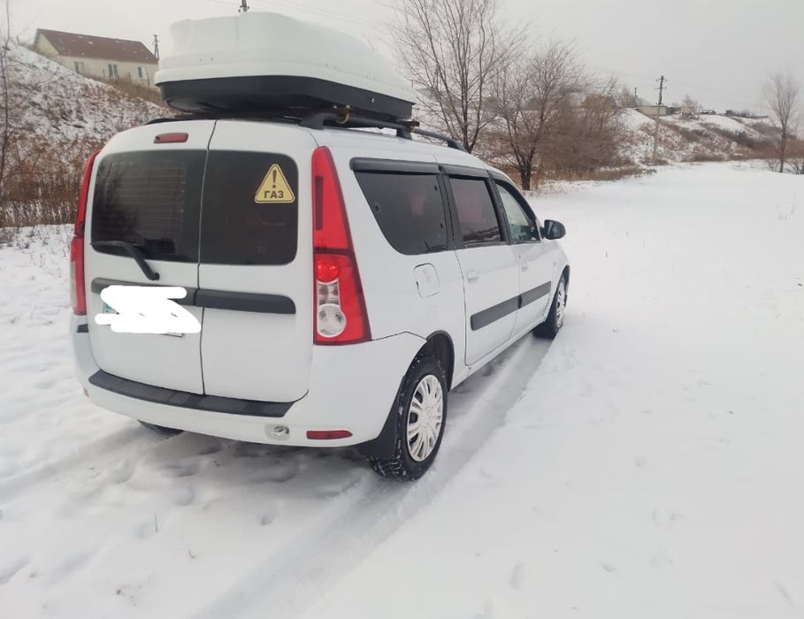 Продам Ларгус газ бензин 7 местный