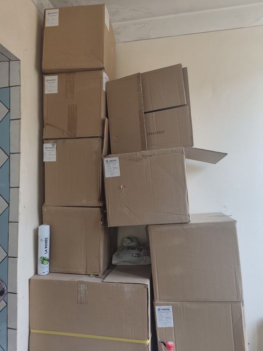 Картонная коробки и Катушки б.у хорошем состоянии и каробки есть б.у