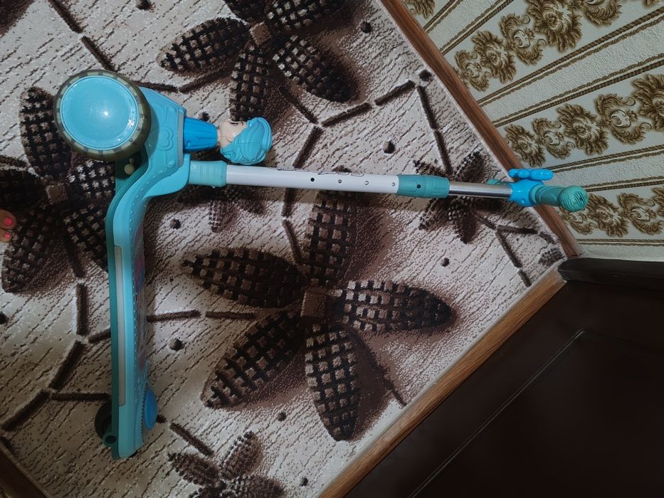 Самокат детский "Холодное сердце"