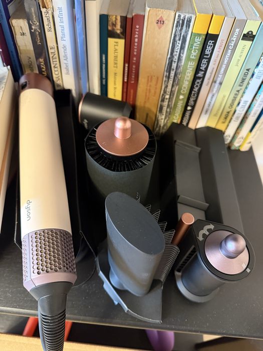 Perie de par Dyson Hs08 cu functie bluetooth