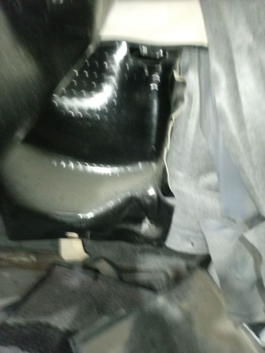 Продается чехол полик,жентра, оникс,линолеум,cobalt,ласетти, матиз