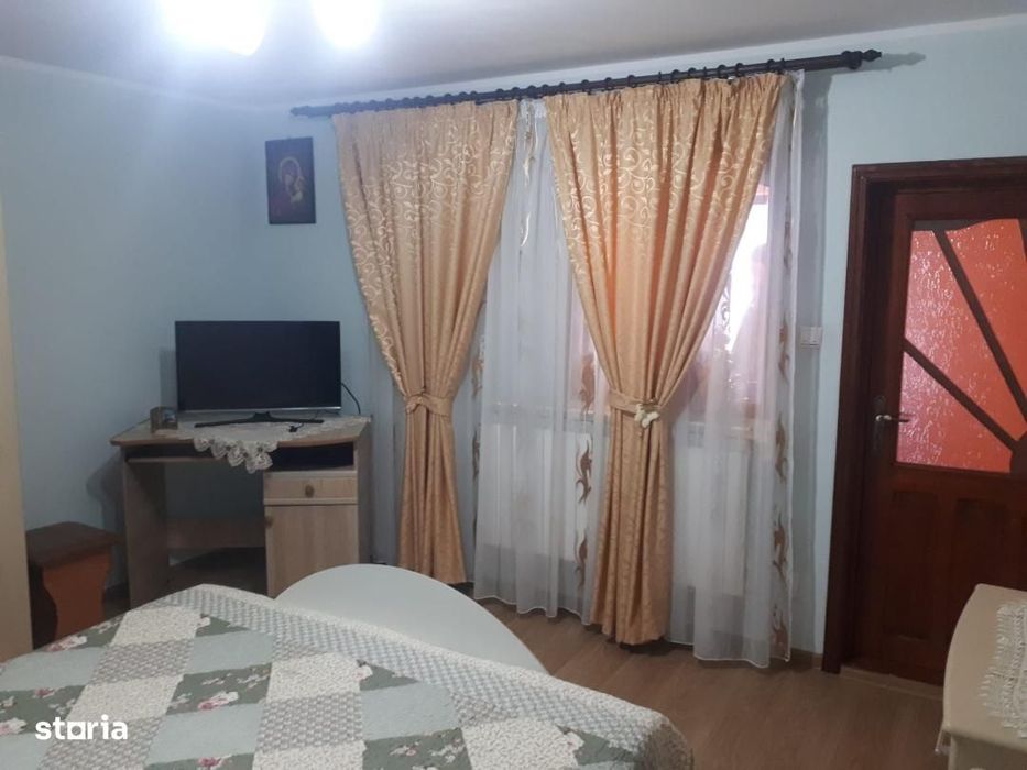 Casa com Hanu Conachi,3 camere,centrala pe lemne,80 000 euro neg