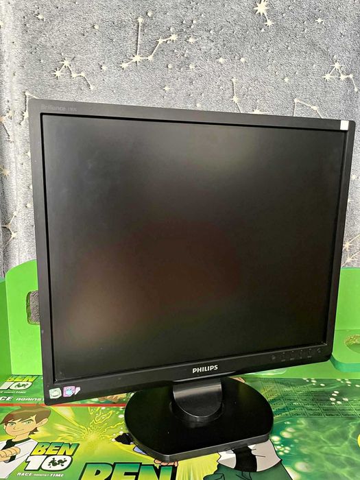 LCD монитор Philips Brilliance
