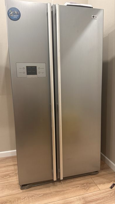 Продам холодильник lg