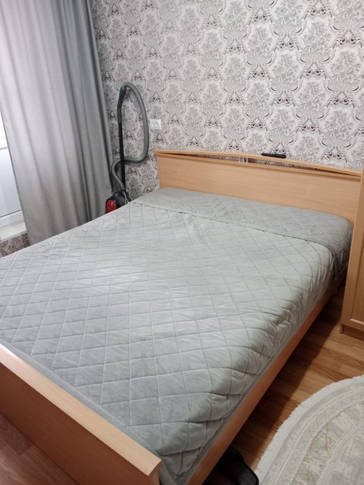 Продам спальный гарнитур