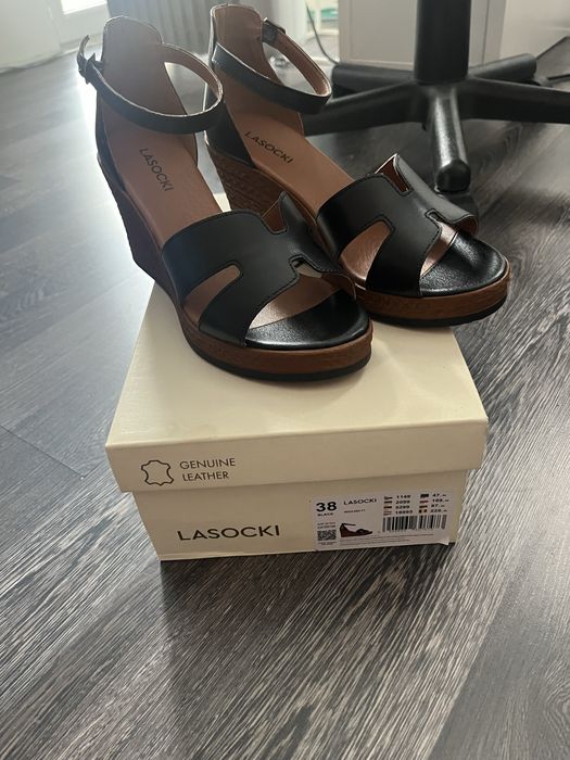 Дамски сандали Lasocki естествена кожа