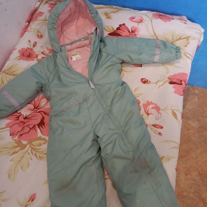 Отдам даром  вещи на девочку