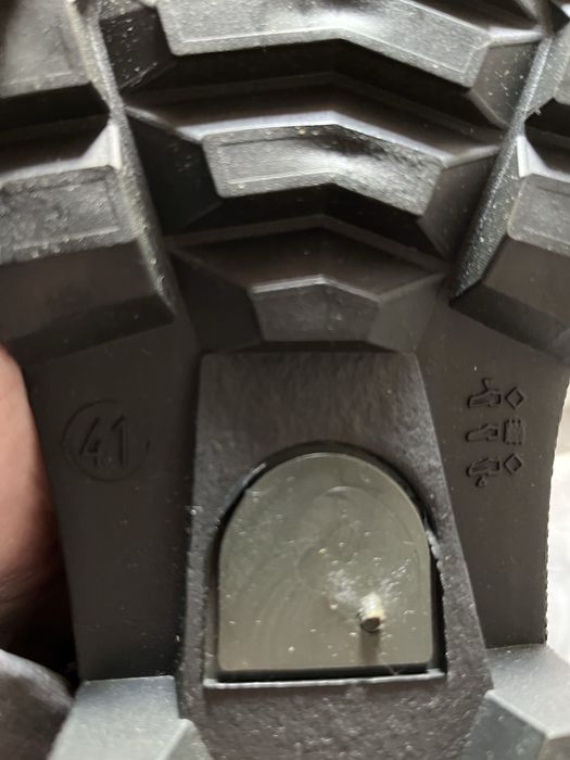 Продаются резиновые сапоги