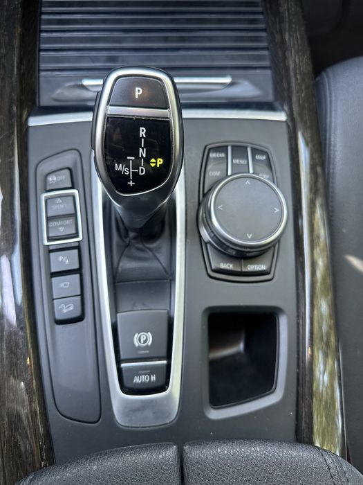 Продам BMW X5 3.0 в идеальном состоянии