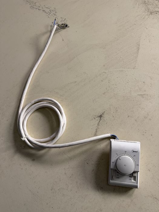 Termostate manuale cu fir