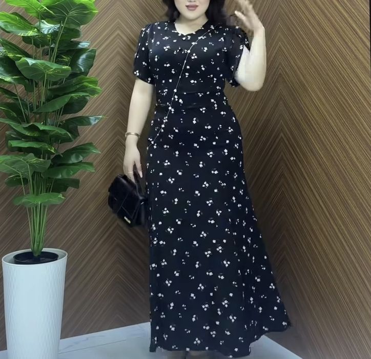 Платье  длинное.