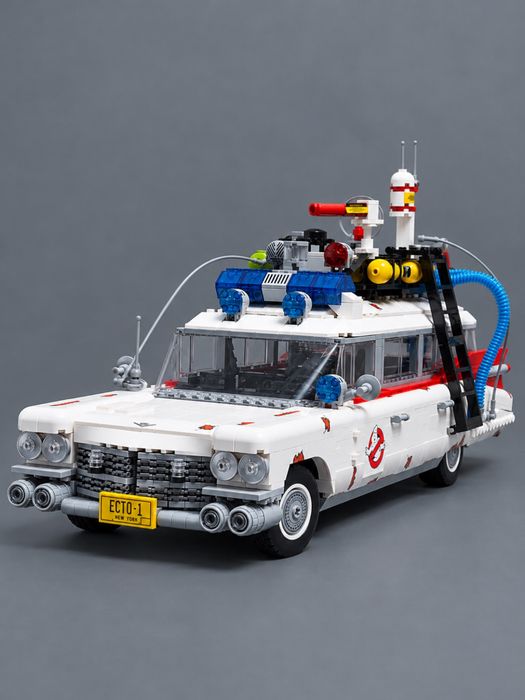 Конструктор Lego ECTO-1 и рамка