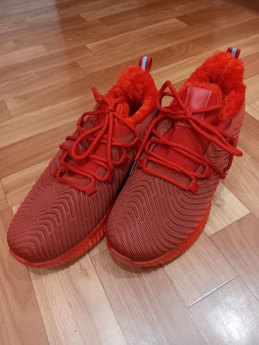 Продам зимние кроссовки