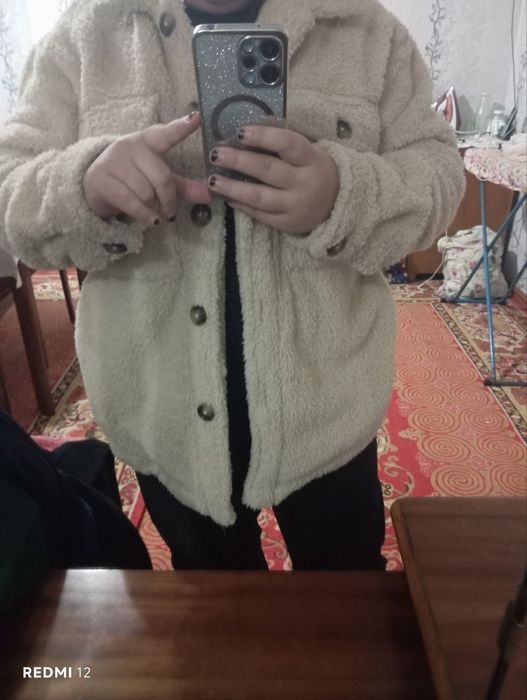 Teddi kurtka sotiladi