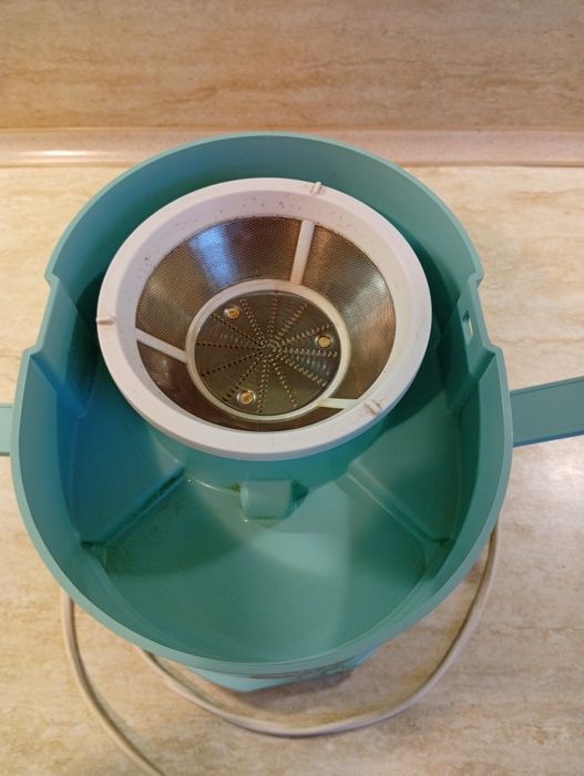 Сокоизстисквачка" De'Longhi"