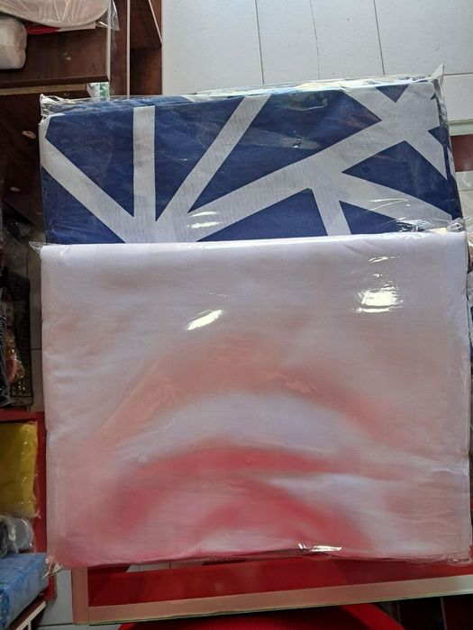 Matrasi kurpa podushki postelnoe belyo.
