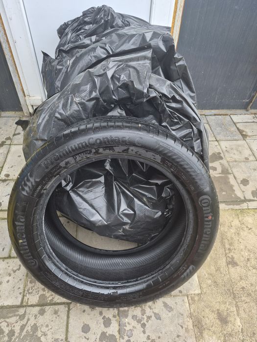 Vand anvelope Continental vara 235 50r 19r19 utilizate 1000 km
