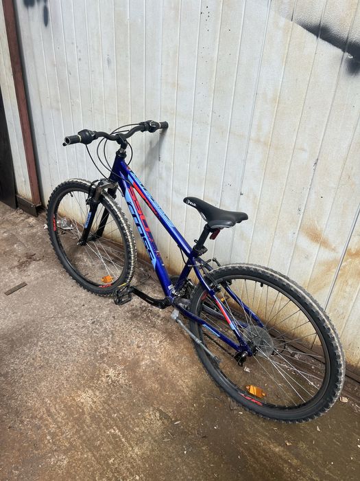 Bicicleta cross albastra