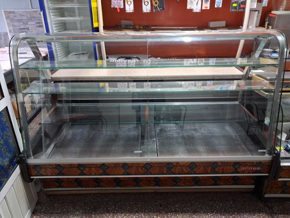 frigider si vitrina frigorifica