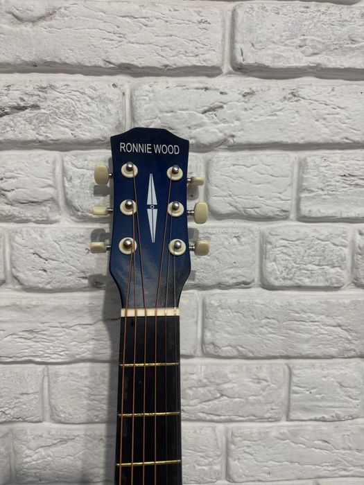 Гитара новая в коробке