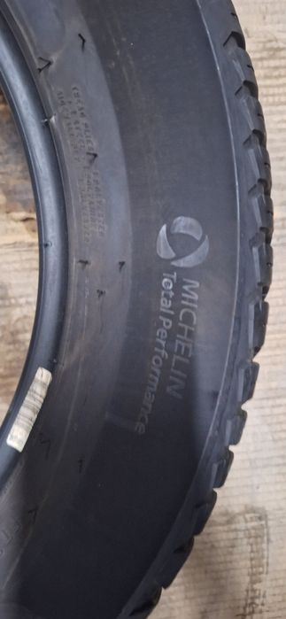 КАТО НОВИ! 2 бр 205 60 16 Michelin crossclimate 2
