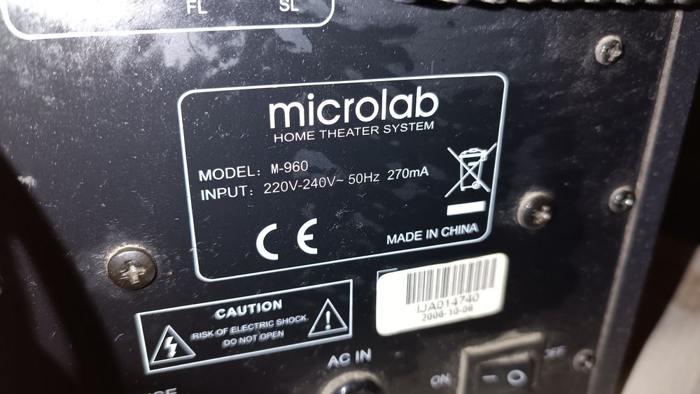 Продам колонки Microlab