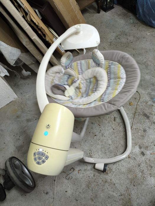 Детска люлка на ток и батерии