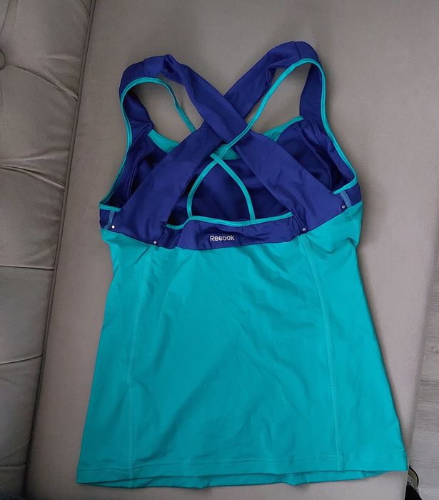 ‼️REDUCERE‼️ Maiou sport damă Reebok Marimea M si XL cu bustieră