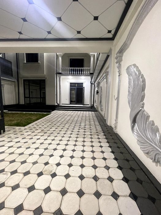 Хонабодда уй сотилади.