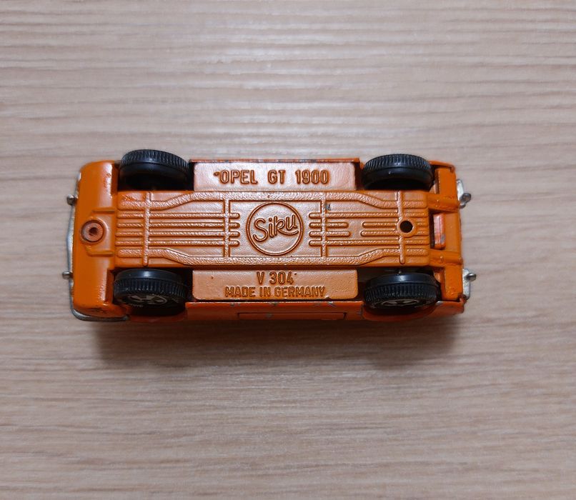 Колекционерски колички siku, corgi juniors, gama