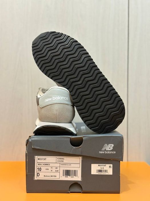 New Balance M237