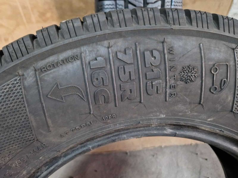 2 Kleber R16C 215/75
зимни бусови гуми DOT4719