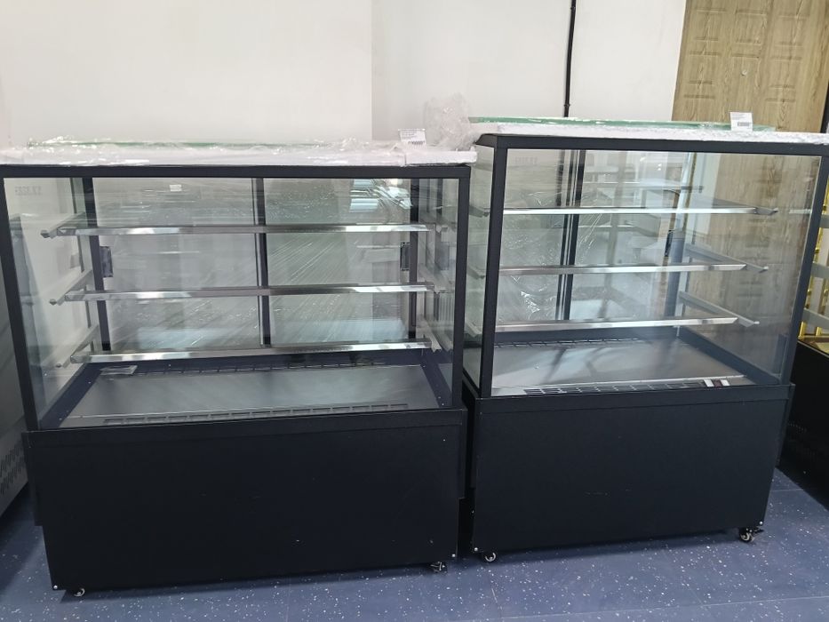 Аренду кондитерские витрины