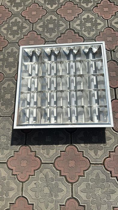 светильник под Армстронг