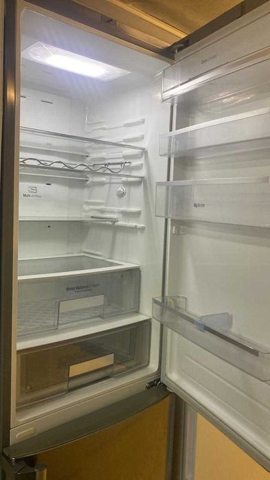 Холодильник LG Серый металлик