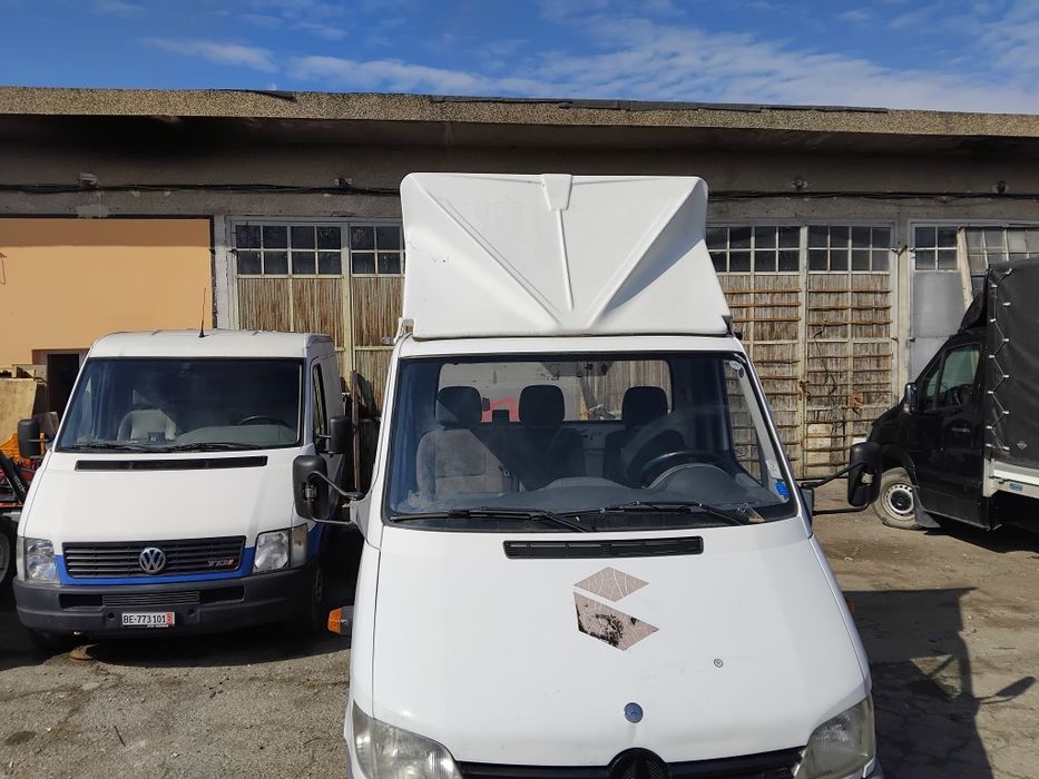 Спойлер за бус в добро състояние