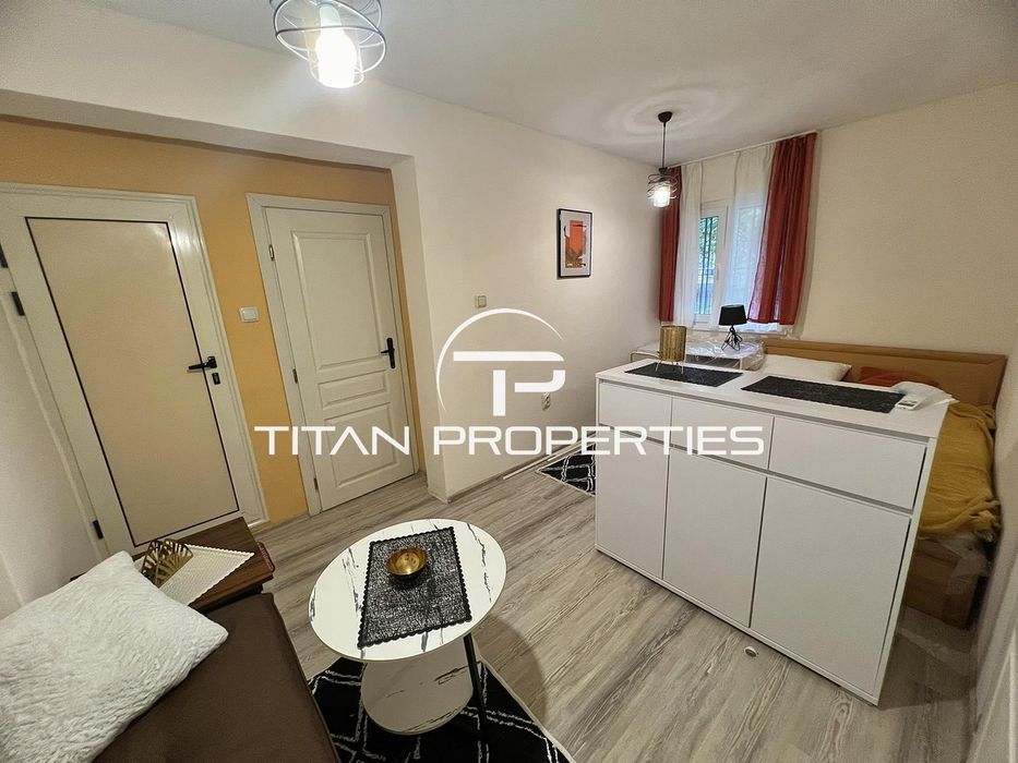 Дава се под наем Едностаен апартамент в Бургас, Възраждане - 45 кв.м за 306 € - Снимка #1