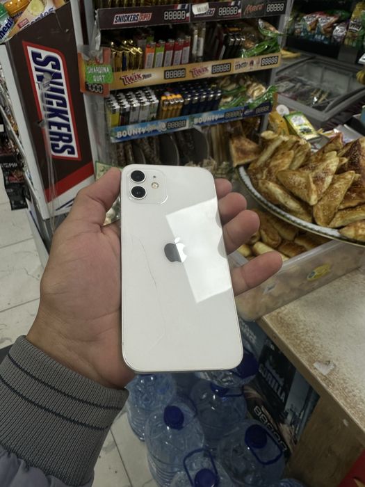Iphone 12. 64 gb.