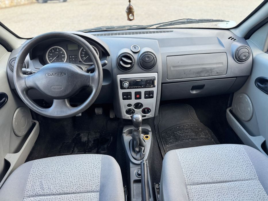 Dacia Logan Laureate 1.4MPI AC / SERVO
