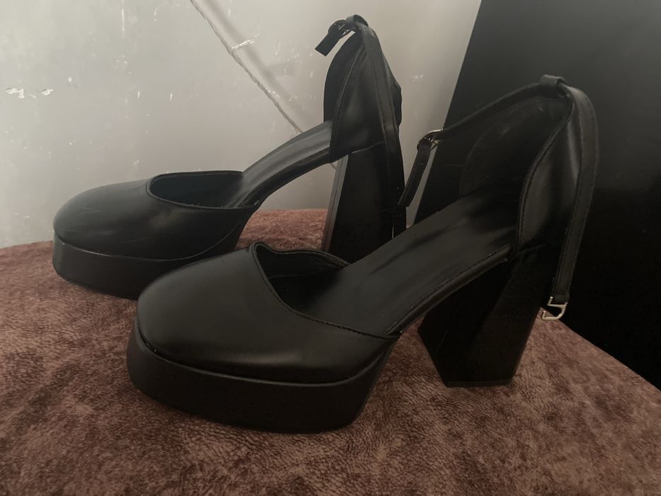 Продам каблуки 38/39 размера