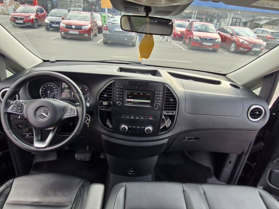 Vând mercedes vito