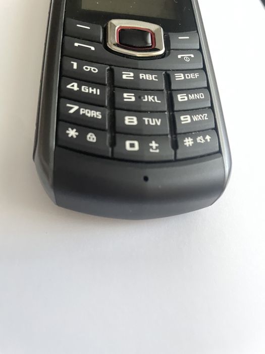 Telefon Samsung GT-B2710 ,liber retea, rezistent socuri