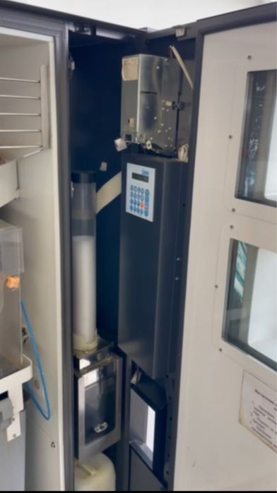 Вендинг машина за фреш портокал Zumex