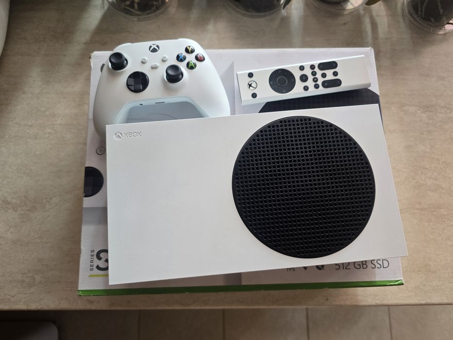 Като нов Xbox series s 512gb