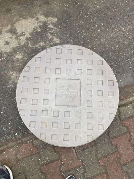 Capac canal Valrom 170 de lei