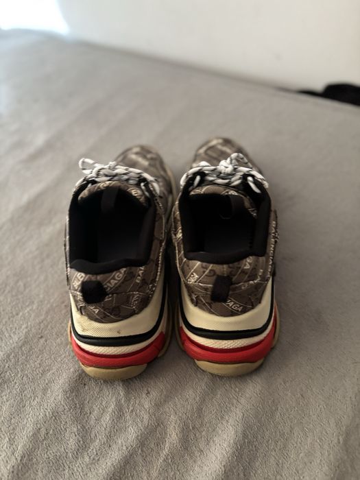 balengiaca triple s gucci